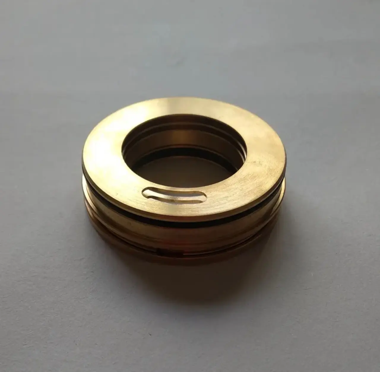 Protetor de mancal em acabamento bronze